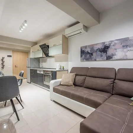 Blloku Stylish - B5 * Tirana