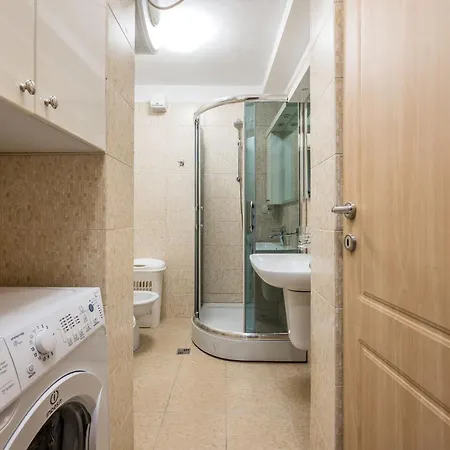 Blloku Stylish - B5 * Tirana